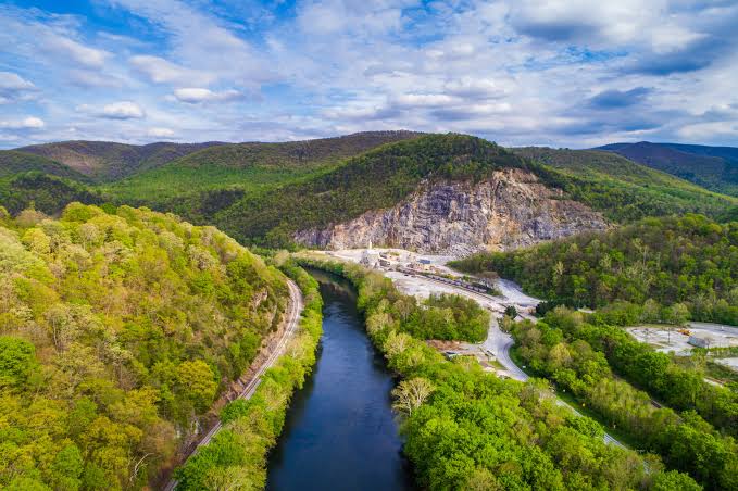 Blue Ridge Mountains_Shutterstock